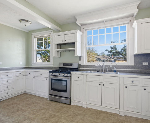 721 Moss Street, Lake Charles, Calcasieu, Louisiana, United States 70601, 3 Bedrooms Bedrooms, 0 ,2 BathroomsBathrooms,House,For Sale,Moss Street,0,1158